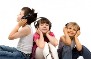 kids_listening 2