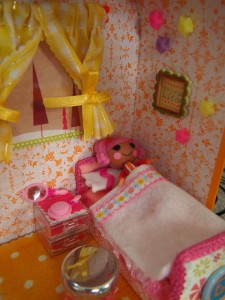 lalaloopsy_DIY_dollhouse (14)