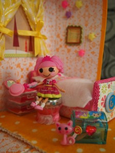 lalaloopsy_DIY_dollhouse (9)