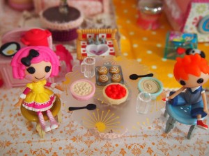 lalaloopsy_DIY_dollhouse (9)