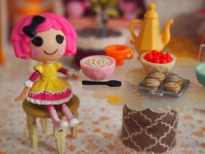 lalaloopsy_DIY_dollhouse (9)